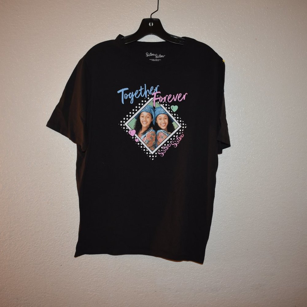 Sister Sister T-shirt Size Large
